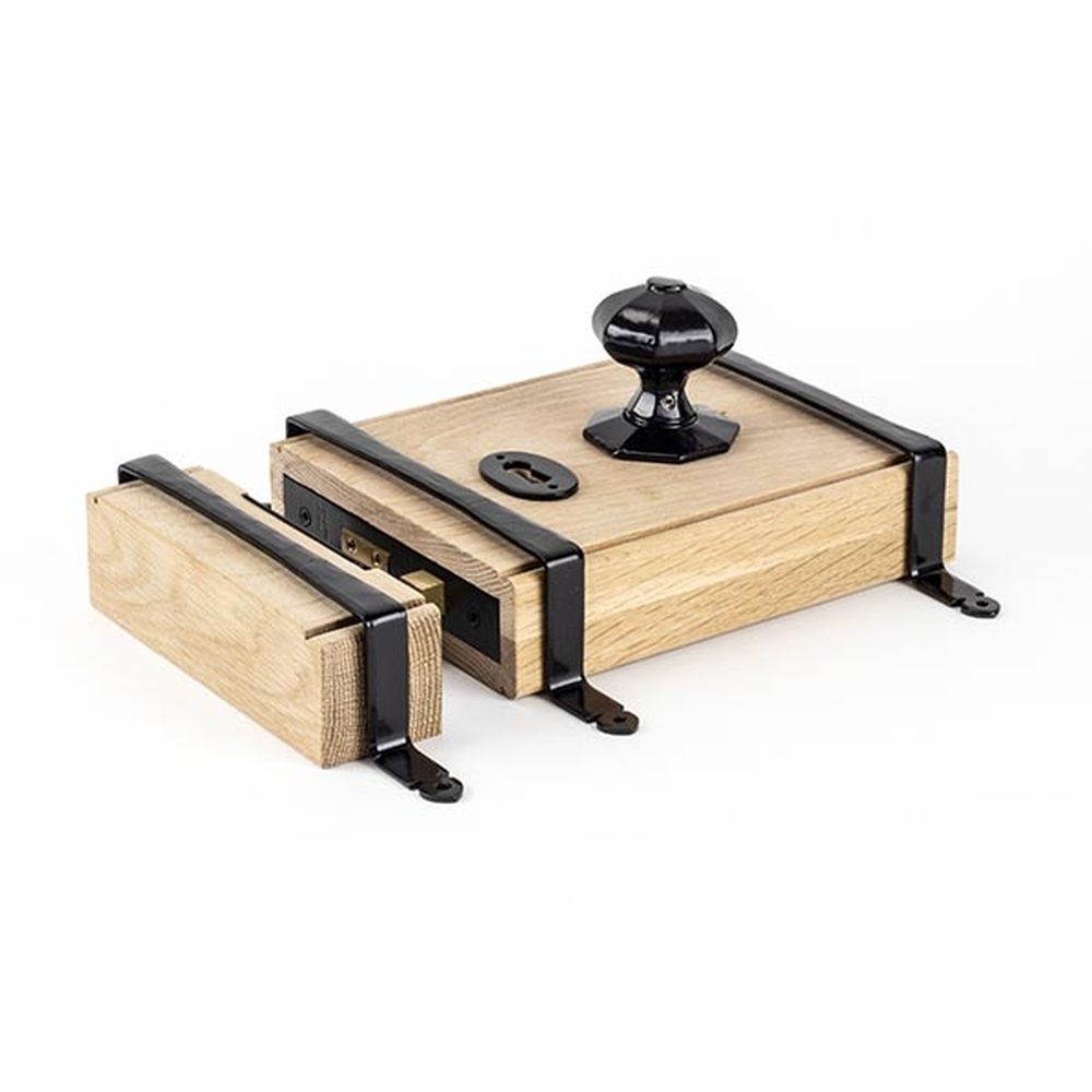 33005  223 x 172 x 50mm  Black  From The Anvil Oak Box Lock & Octagonal Knob Set