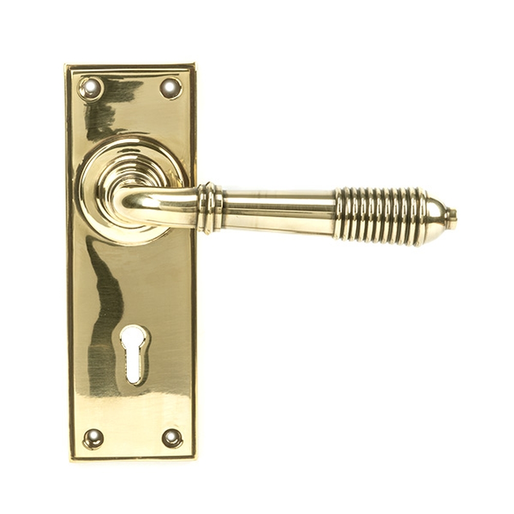 33040  152 x 50 x 8mm  Aged Brass  From The Anvil Reeded Lever Lock Set