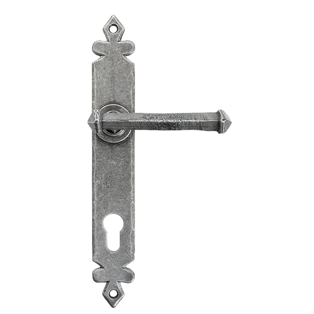 33766 • 273 x 40 x 5mm • Pewter Patina • From The Anvil Tudor Lever Espag. Lock Set