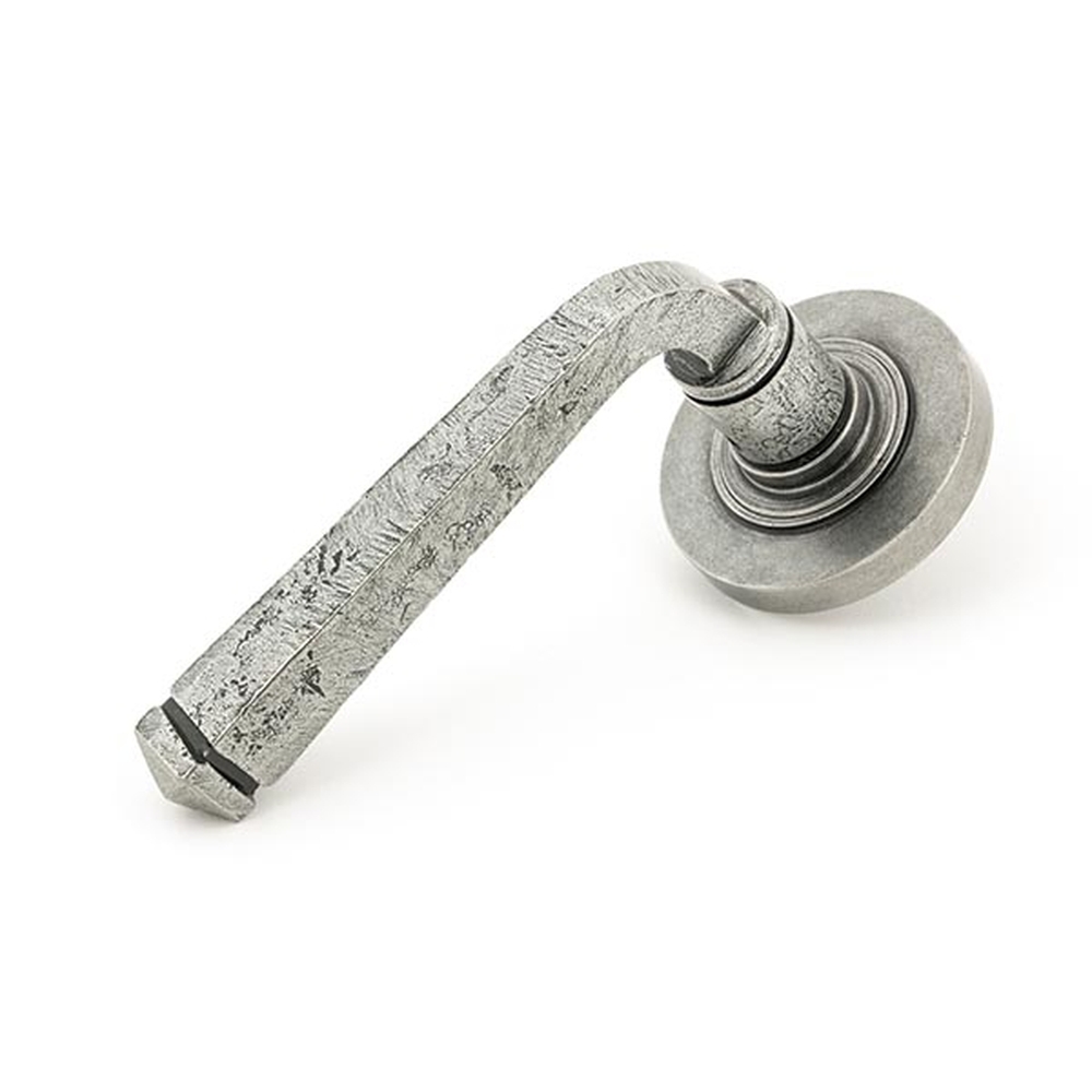 45631 • 53 x 8mm • Pewter Patina • From The Anvil Avon Round Lever on Rose Set [Plain]