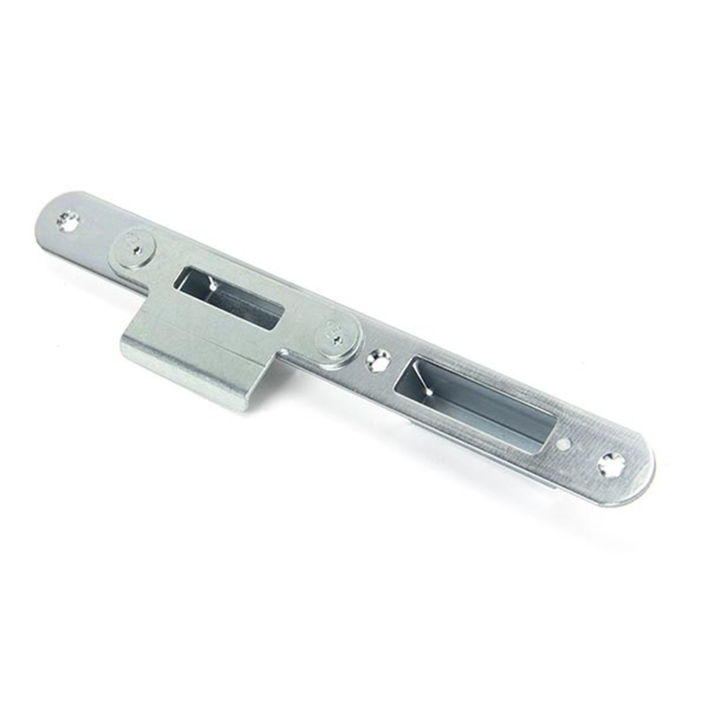 92166 • 235 x 24mm • BZP • From The Anvil Winkhaus Centre Latch Keep RH 56mm Door