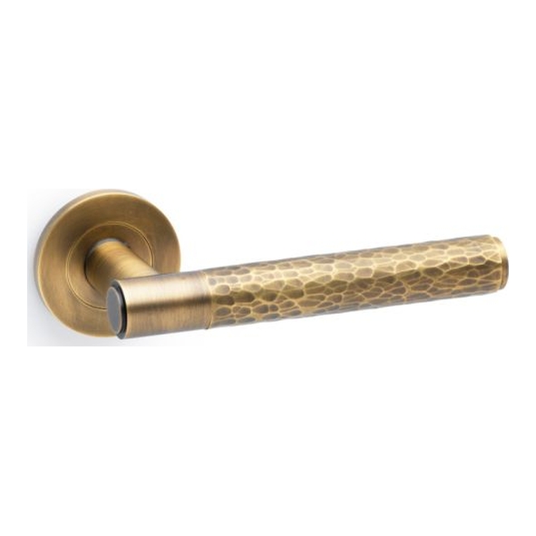 AW223IB • Italian Brass • Alexander & Wilks Spitfire Hammered Levers On Round Roses